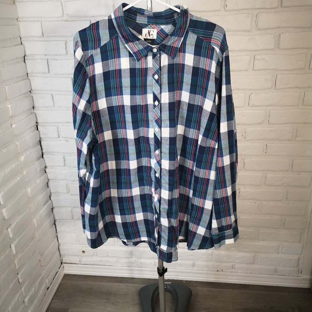 d/c Jeans Ladies Size 2X Made in India Plaid Button Front Shirt